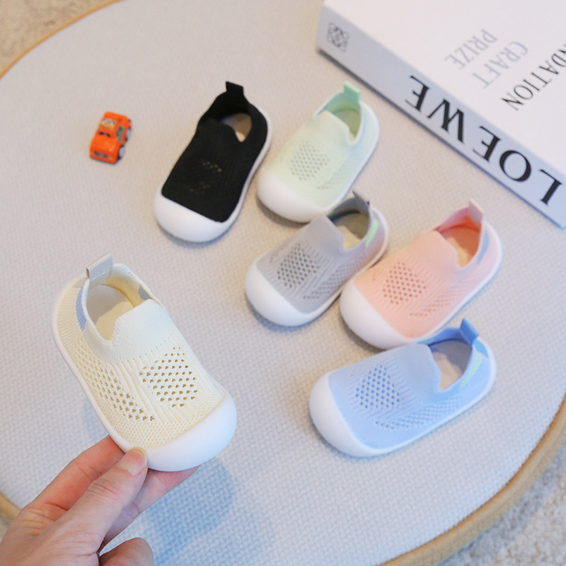 Scarpe sportive per bambini in mesh traspirante e suola morbida 3