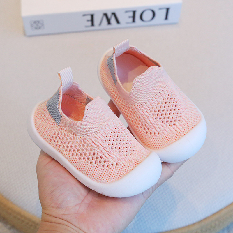 Scarpe sportive per bambini in mesh traspirante e suola morbida 4