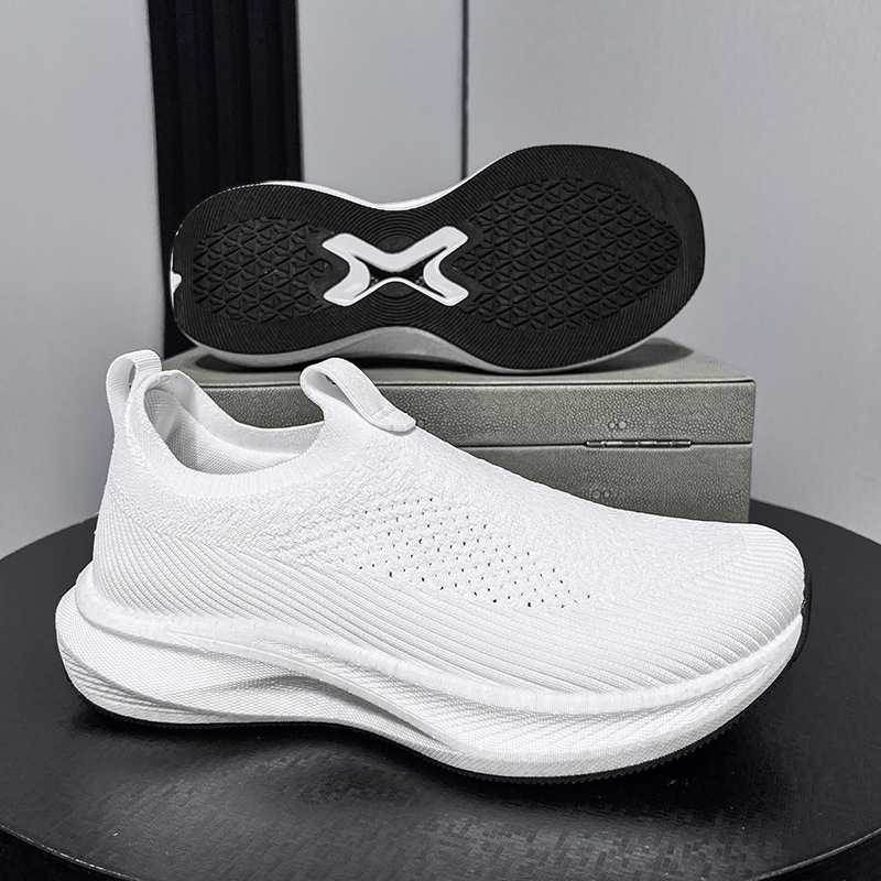 Scarpe casual traspiranti in maglia con punta larga da uomo